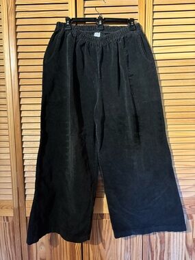 Wide-Leg Corduroy Pants in Black - Casual Elastic Waist